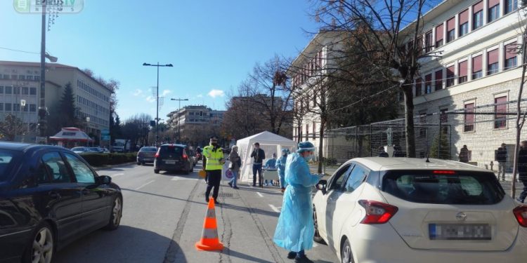 Δωρεάν έλεγχοι για κορωνοϊό σε κεντρική πλατεία και «Χατζηκώστα»