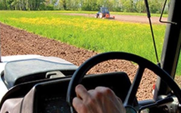 Παράταση ισχύος αδειών οδήγησης αγροτικών μηχανημάτων