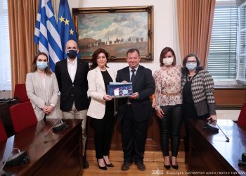 Συνάντηση B. Γιόγιακα με την Πρέσβη της Αλβανίας