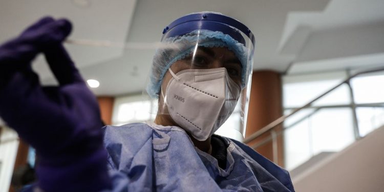 Κορωνοϊός: 101 θάνατοι, 18.834 τα νέα κρούσματα – 531 στην Ήπειρο, 89 στη ΠΕ Θεσπρωτίας