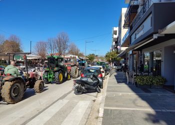 «Μπλόκο» στην Ηγουμενίτσα από τους αγρότες