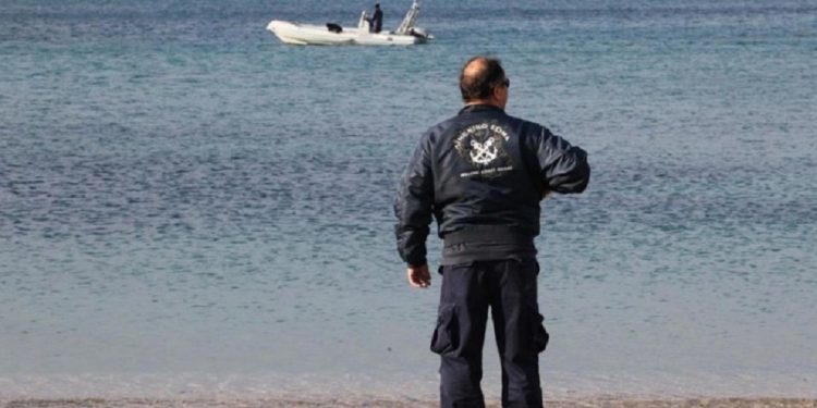 limeniko-paralia-750x375