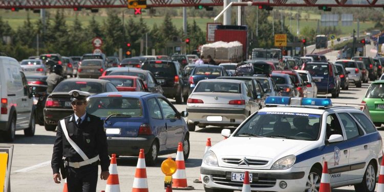 troxaia-kinhsh-diodia-exodos-kykloforia-police-111