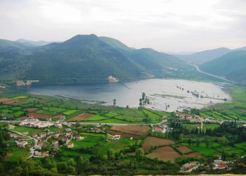 hotkova_lake_paramythia