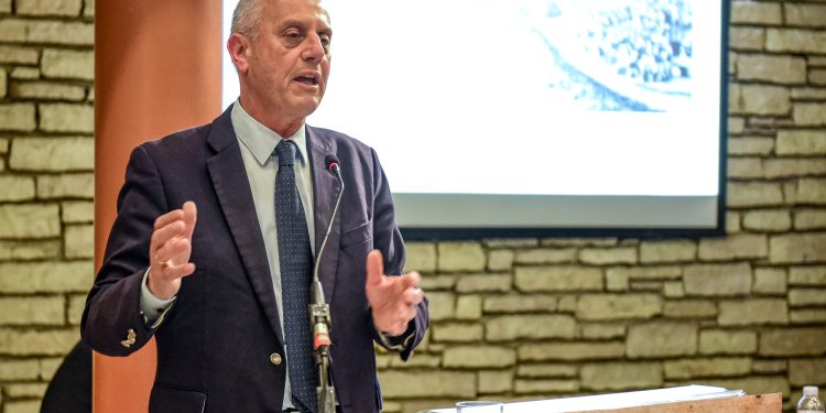 μπεζας βλαχικο