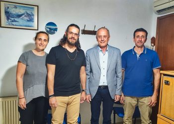 ΜΠΕΖΑΣ_ ΤΡΙΤΕΚΝΟΙ