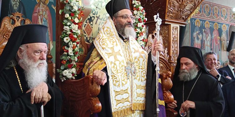 ΜΗΤΡΟΠΟΛΙΤΗΣ ΠΑΡΑΜΥΘΙΑΣ
