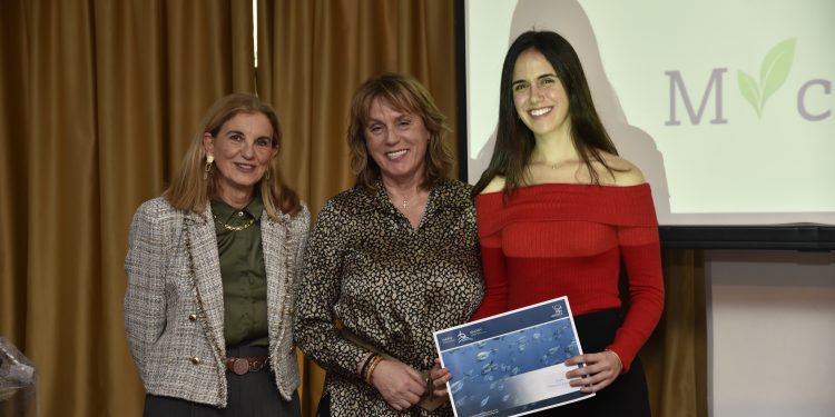 ΕΛΟΠΥ_ Ισμήνη Μπογδάνου Κατερίνα Λύτρα Παν. Θεσσαλίας_Ευαγγελία Δρακάκη