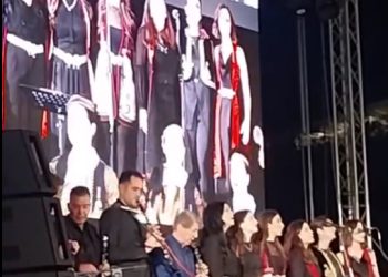 εξι γυναικες