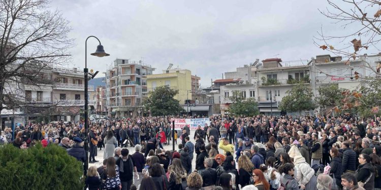 Μαζική πορεία οργής για το έγκλημα στα Τέμπη