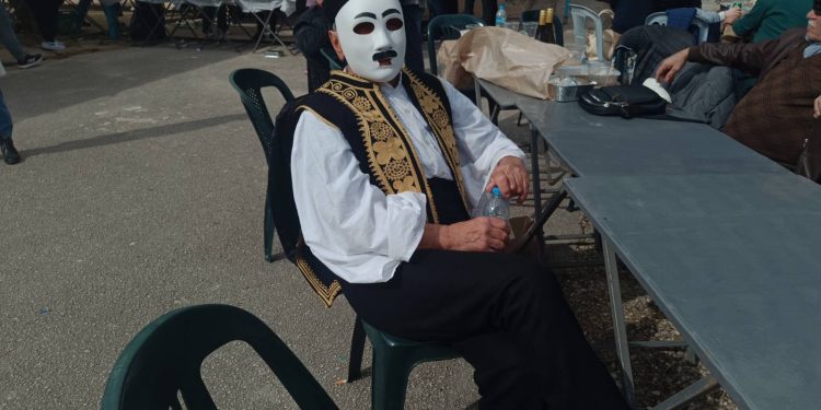 Αναβίωσε και φέτος η ιστορική αποκριάτικη παράδοση στο Καστρί