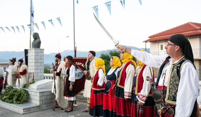 Τιμήθηκαν οι Σουλιώτες και οι Μανιάτες που έπεσαν στη Μάχη της Σπλάντζας