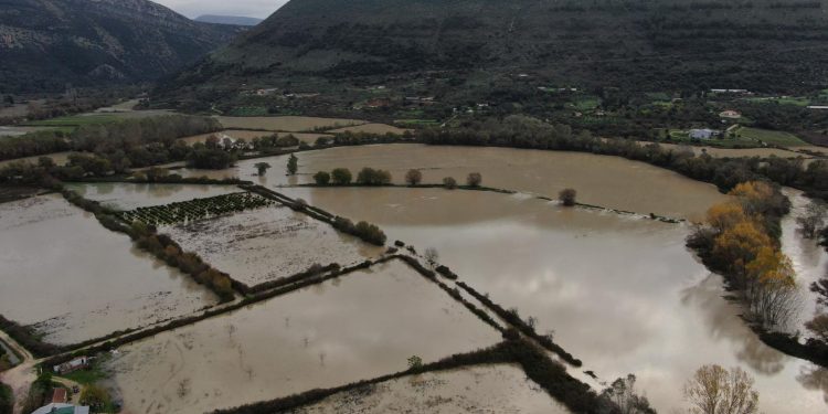 Πλημμύρες χτυπούν τη Θεσπρωτία