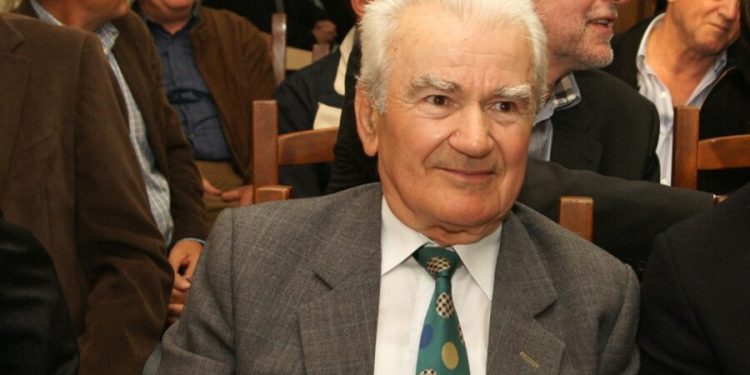 Ομοιότητες και διαφορές – εμείς και η κα Μ. Καρυστιανού