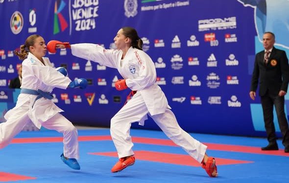 ΔΗΜΟΣ ΗΓΟΥΜΕΝΙΤΣΑΣ – ΕΠΙΜΕΛΗΤΗΡΙΟ ΘΕΣΠΡΩΤΙΑΣ: Συγχαίρουν την Ηλιάνα Κομίνη για το χρυσό στο Καράτε