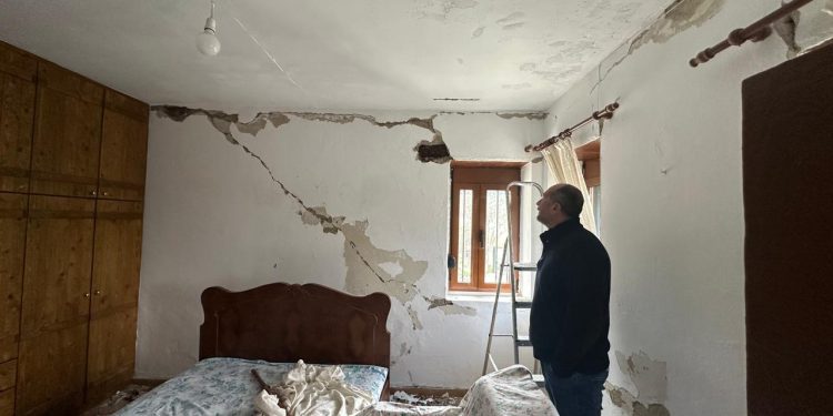 Διάσπαρτες ζημιές μικρής κυρίως έκτασης από το σεισμό