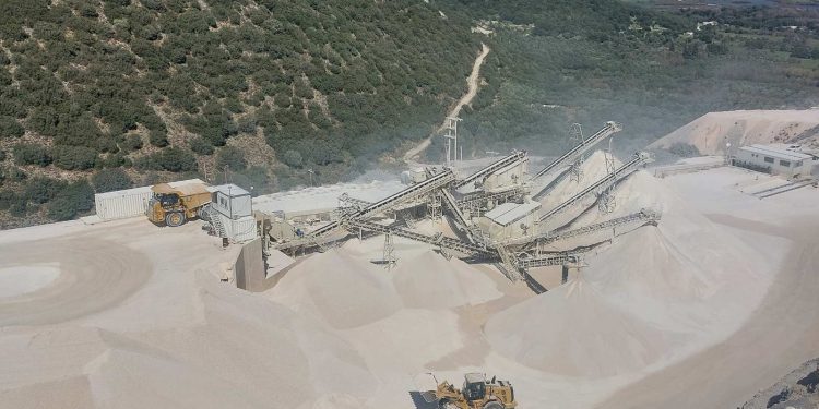 Εμπειρία Πεδίου για τους Μαθητές του Τομέα Δομικών Έργων του 1ου Εργαστηριακού Κέντρου Ηγουμενίτσας στο Λατομείο «ΑΧΕΡΩΝ ΜΠΕΤΟΝ»