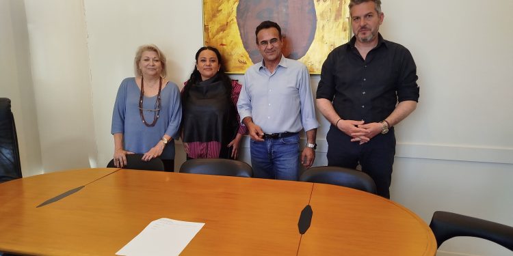 Έναρξη προγράμματος κατάρτισης για το κλάδεμα και τον εμβολιασμό δενδρωδών καλλιεργειών με πρωτοβουλία του Επιμελητηρίου Θεσπρωτίας