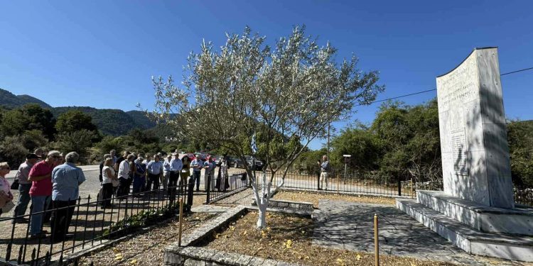 Λιτά και με συγκίνηση τιμήθηκαν οι εκτελεσθέντες στη Μίχλα Παραμυθιάς