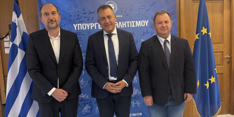 Κλειστό κολυμβητήριο στη Θεσπρωτία
